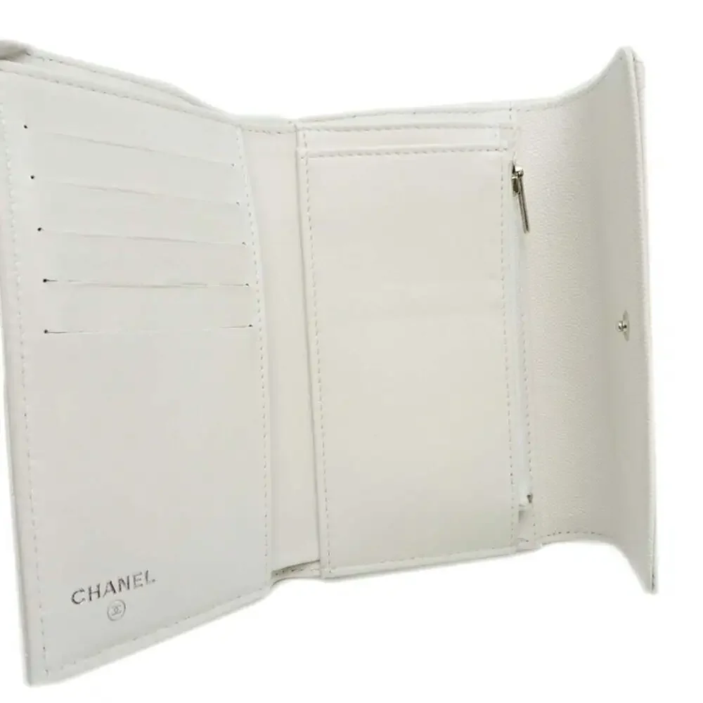 CHANEL White Caviar Leather Wallet